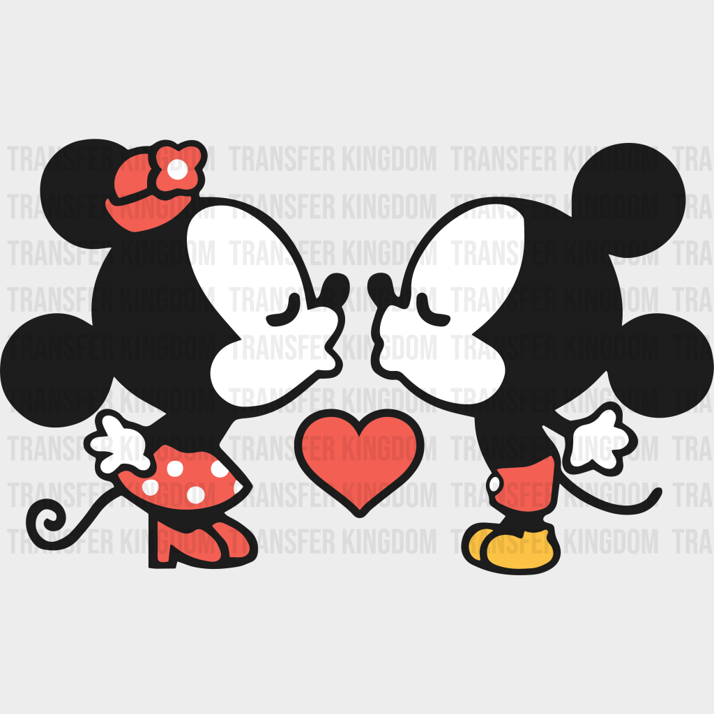 Mickey And Minnie Love Kiss Design - Dtf Heat Transfer Unisex S & M ( 10 ) / Disney Dark Color (See