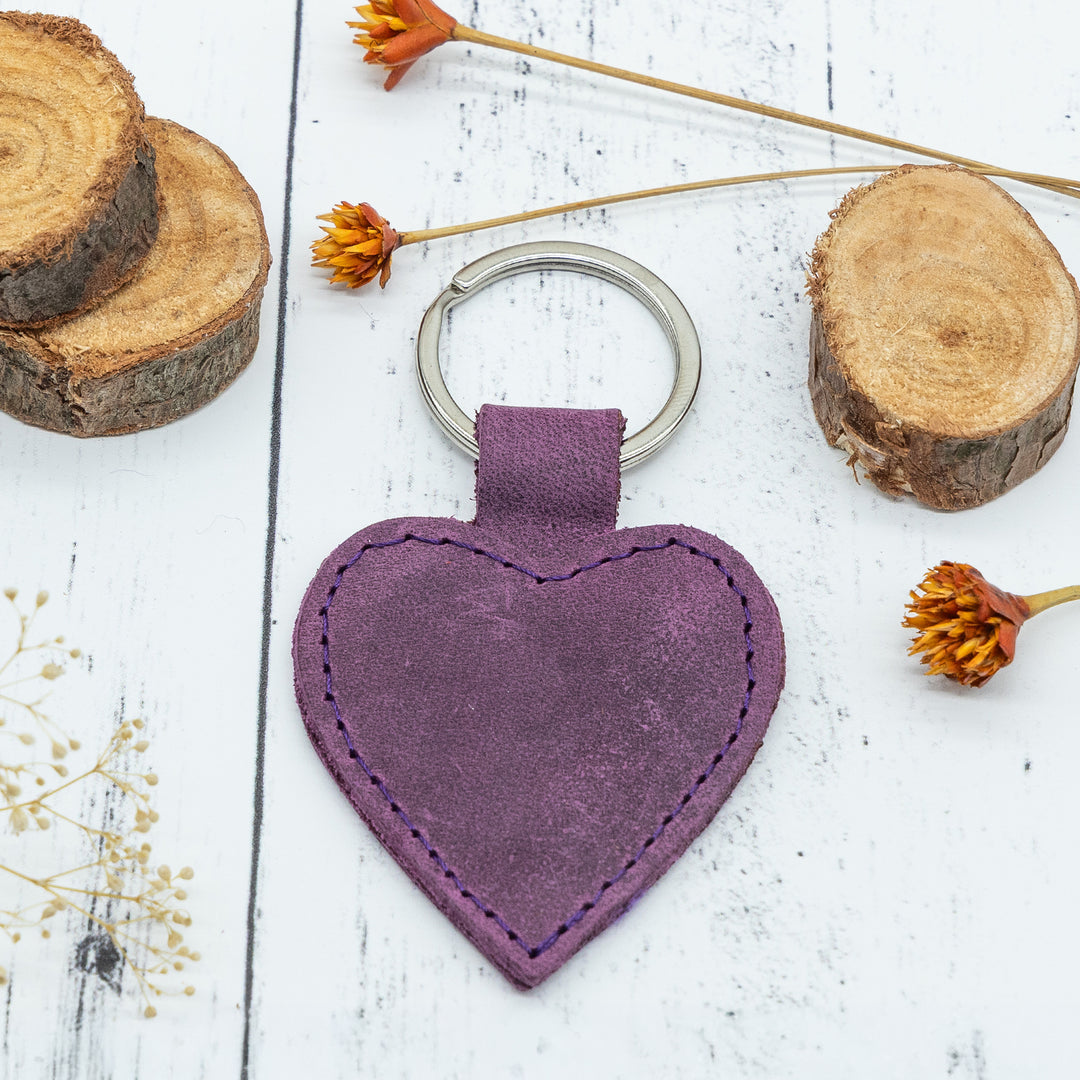 Custom Engraved Leather Keychain – Heart
